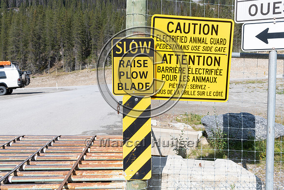 Electrified barrier to keep bears off the highway, exit Lake O'H