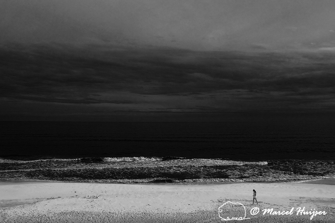 Girl on the beach (IR), Seagrove Beach, Florida, USA