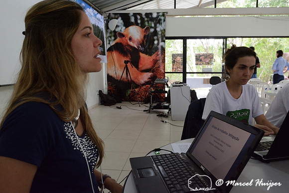 Fernanda Abra and Andressa Gatti at work at the workshop about upgrading the highway through the Sooretama reserve, Vitória, Espírito Santo, Brazil