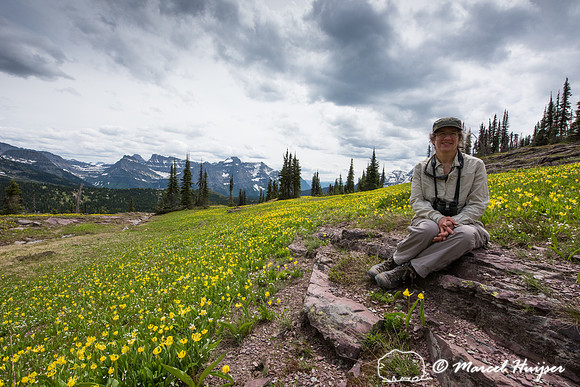 Bethanie Walder in field of glacier lilies (Erythronium grandif