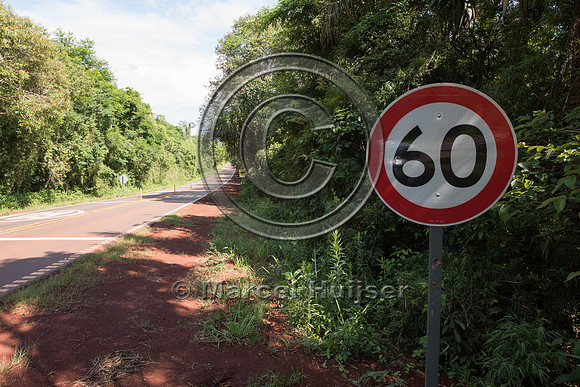 Speed reduction zone for wildlife, 60 km per hour, Puerto Iguaz