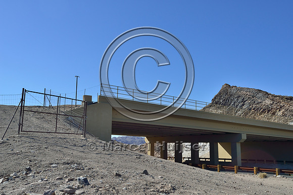Wildlife overpass designed for desert bighorn sheep (Ovis canadensis nelsoni), US Hwy 93, NW Arizona, USA