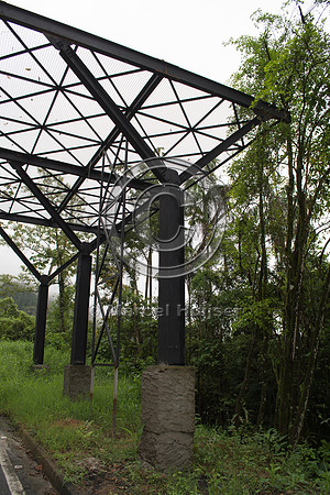 Canopy crossing, "park road" (estrada-parque) Capelinha-Mauá (R