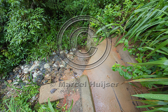 Drainage gutter for road run-off, Brazil