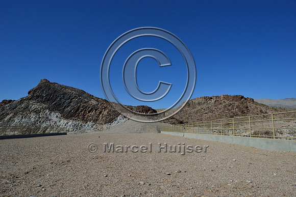 Wildlife overpass designed for desert bighorn sheep (Ovis canadensis nelsoni), US Hwy 93, NW Arizona, USA