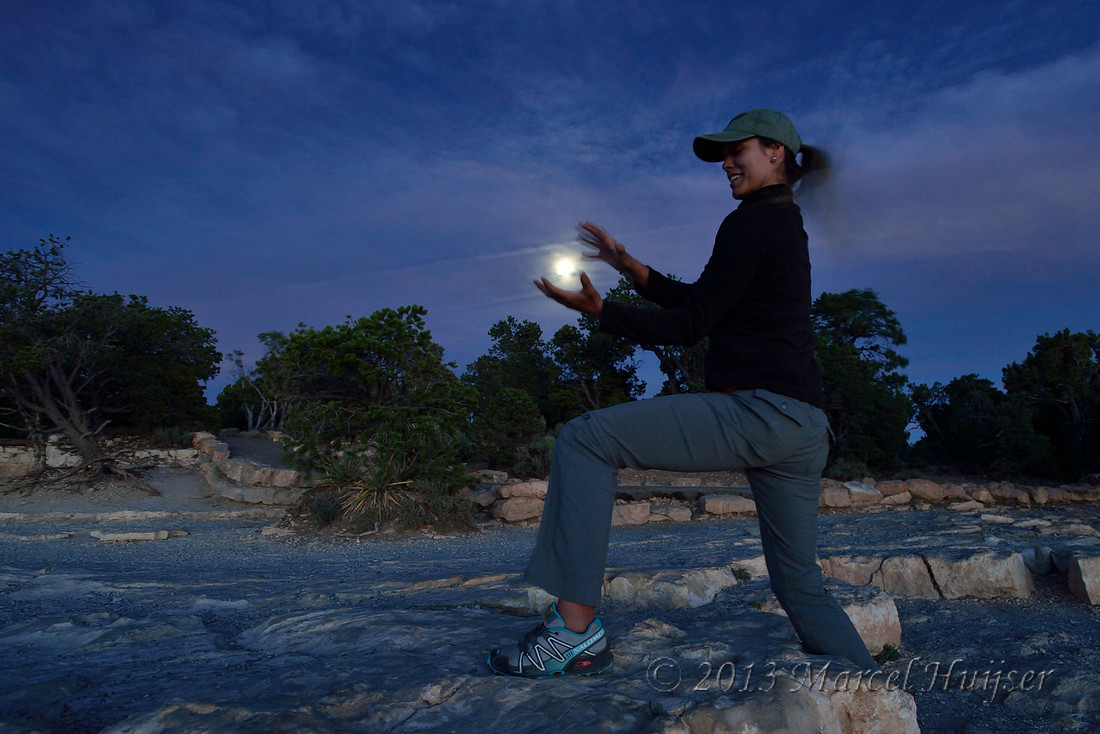 Travel: Catching the moon, Yavaipai Point, South Rim, Grand Canyon National Park, Arizona, USA