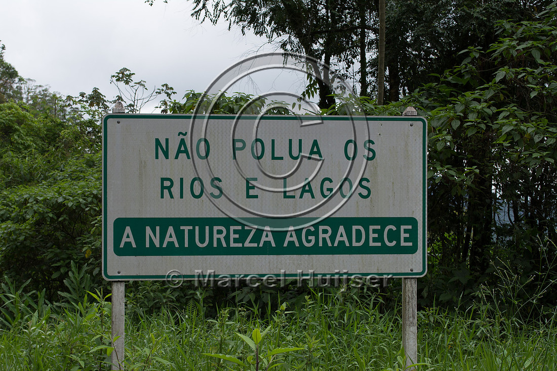 Sign, do not polute our rivers and lakes, nature thanks you, "pa
