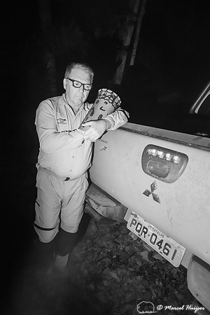 Peter Crawshaw uses a hollow gourd  ("esturrador" in Portuguese)