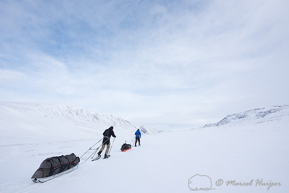 Marcel Huijser and Niels Kooyman drag the sleds to second camp,