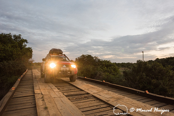 Crossing the Rio Negro, Mitsubishi 4x4, L200 Triton Savana, on w