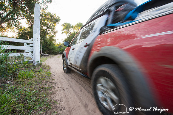 Going through a gate, Mitsubishi 4x4, L200 Triton Savana, on wil