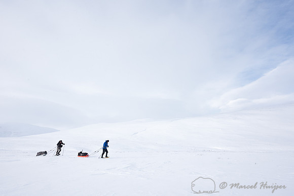 Marcel Huijser and Niels Kooyman drag the sleds to second camp,