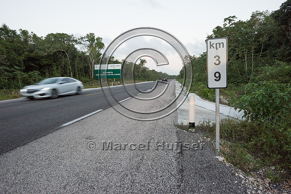A kilometer post, Nuevo Xcan-Playa Del Carmen highway, Quintana