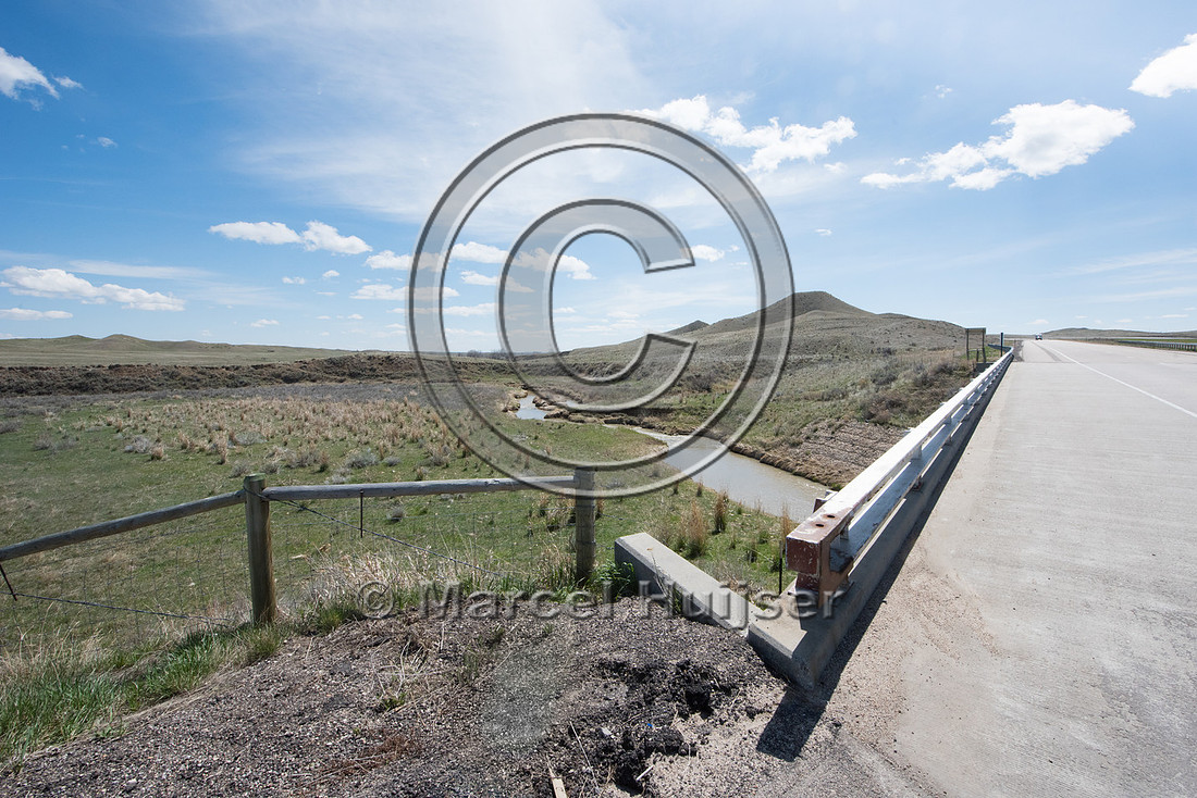 Bridge across the North Fork Powder River (mile 258.98 along I-