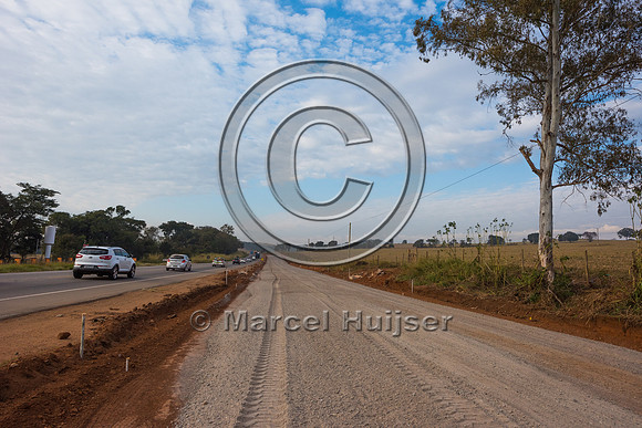 Road widening and reconstruction, Varginha, Minas Gerais, Brazil