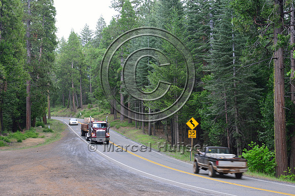Scenic highway 88, NE of Pinegrove, California, USA