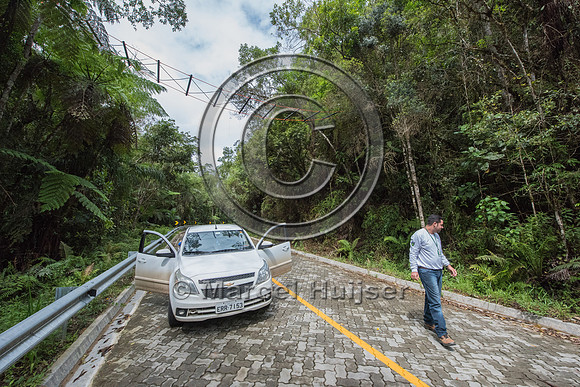 Ciro Cruvinel, wildlife veterinarian, at canopy crossing Brazil