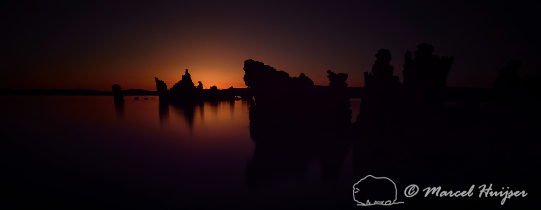 Tufas at sunrise, South Tufa area, Mono Lake, California, USA