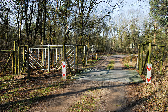 Wildlife guard and horse gate, Heugterdijk, Weerterbos, near Maarheze, The Netherlands