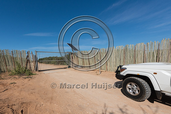 Gate, push button to open, at picknick area, Addo Elephant Natio