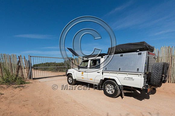 Gate, push button to open, at picknick area, Addo Elephant Natio