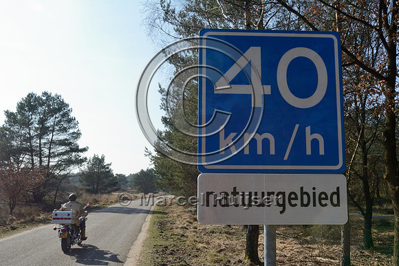 Advisory speed limit reduction to 40 km per hour on road through a nature reserve, Hoog Soeren, The Netherlands