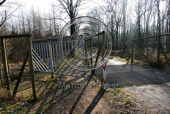 Horse swing gate, Heugterdijk, Weerterbos, near Maarheze, The Netherlands