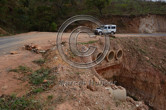 The road between São Roque de Minas and Parque Nacional da Serra da Canastra, Minas Gerais, Brazil
