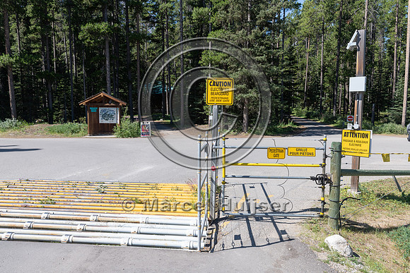 Electrified barrier to keep bears out of a campground, Lake Loui