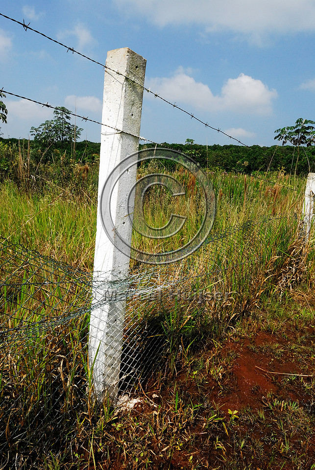 Damaged fence, SP-225, near Brotas, Brazil