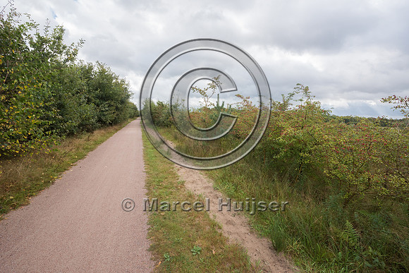 Trail for non-motorized recreation on ecoduct Natuurbrug Zanderi