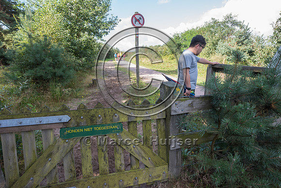Dogs are not allowed on the ecoduct Natuurbrug Zanderij Crailoo,
