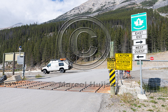 Electrified barrier to keep bears off the highway, exit Lake O'H